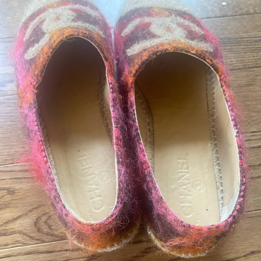 Chanel Wool Tweed and Lambskin Espadrilles Shoes - Picture 2 of 6